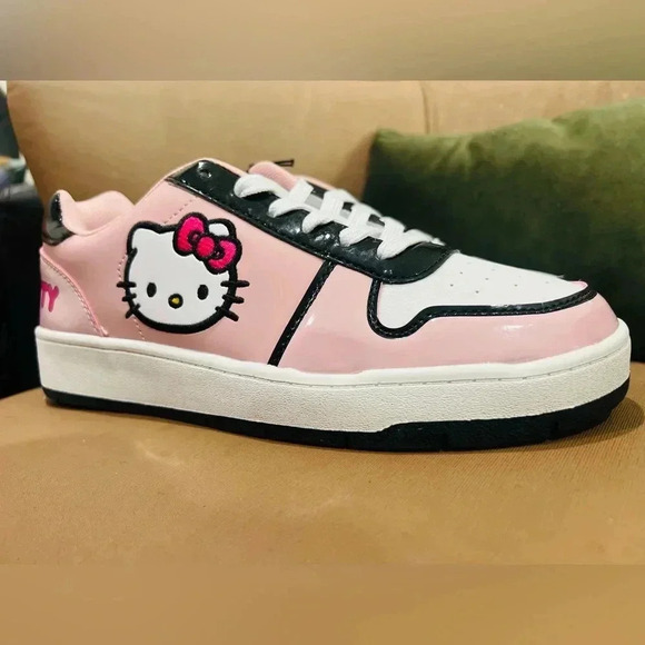 New hello kitty women’s sneakers size 8 NWT great for the hello kitty lovers - Picture 4 of 6